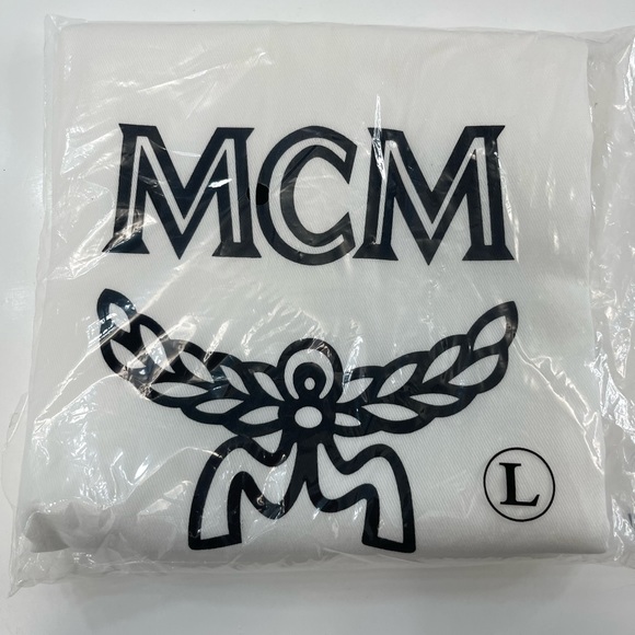 MCM Medium Shopper Bag - Picture 5 of 5